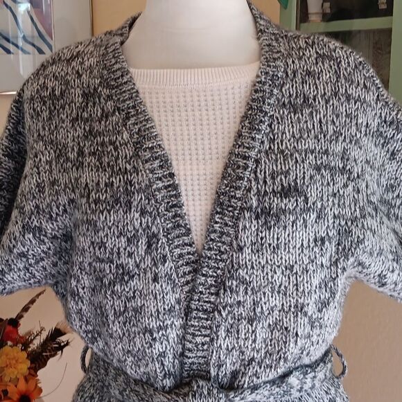 Old Navy Wrap Front Cardigan - Picture 3 of 8